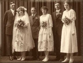 Wedding party, Milwaukee, early 1920s